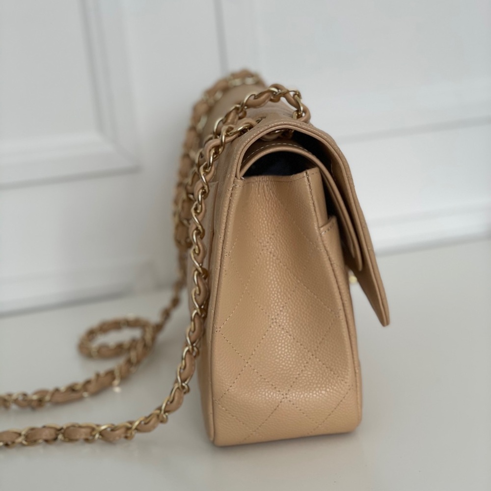 ❌SOLD❌Selling Chanel Jumbo Classic flap bag - Picture 5 of 16